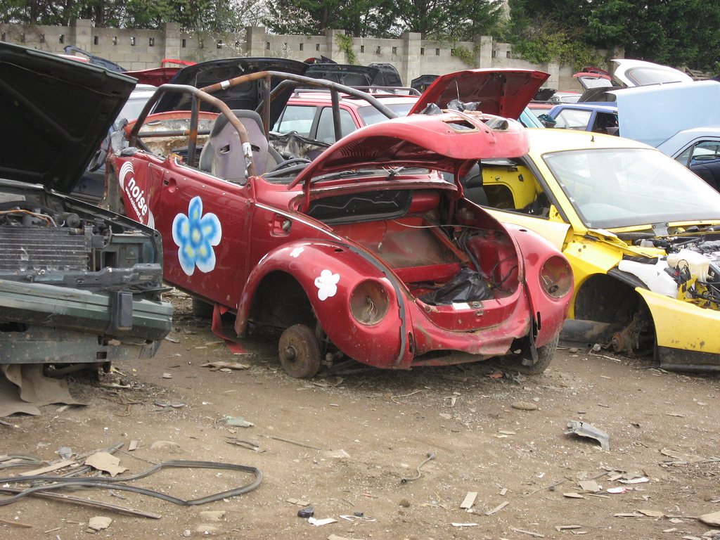 scrapyard By Paul brown from england - scrapyard challenge vw beetle
Uploaded by oxyman